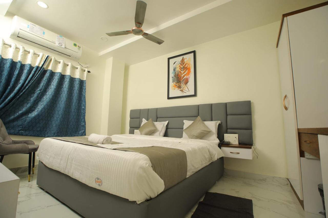 Radha Rani Residency Khammam Exterior foto